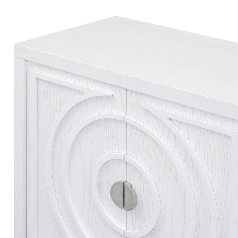 Buffet bas avec poignée de porte en métal