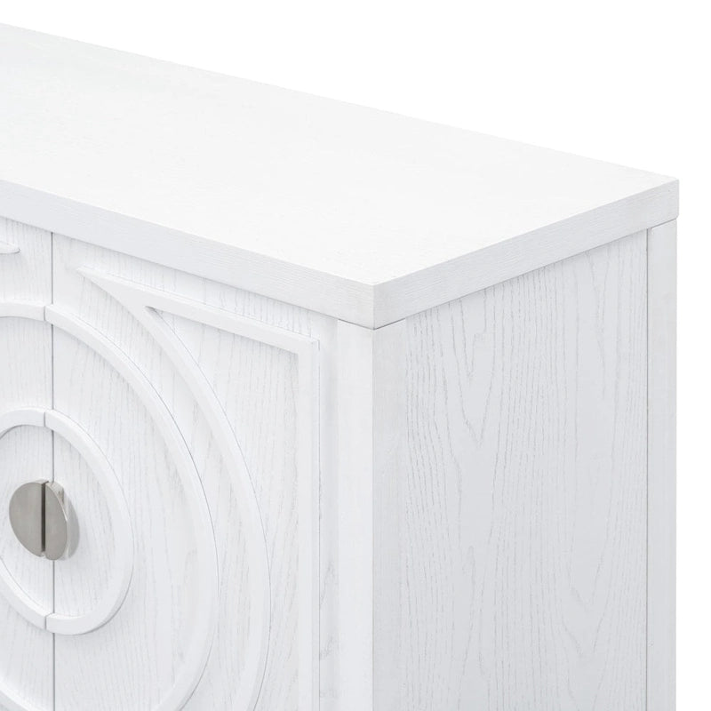 Buffet bas avec poignée de porte en métal
